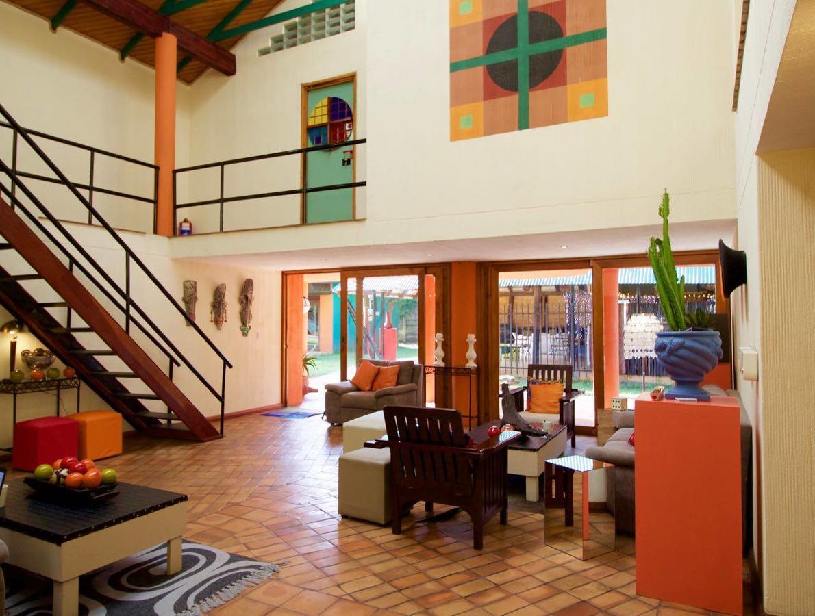 Flatdog Lodge Victoria Falls Esterno foto