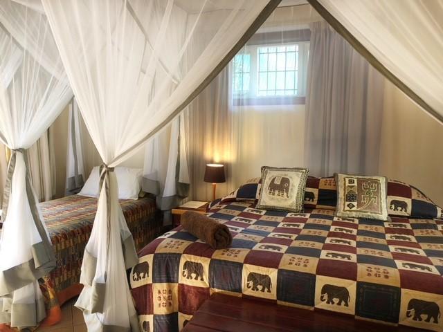 Flatdog Lodge Victoria Falls Esterno foto