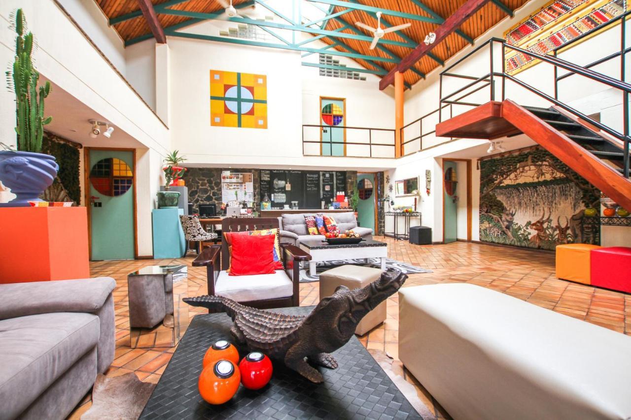 Flatdog Lodge Victoria Falls Esterno foto